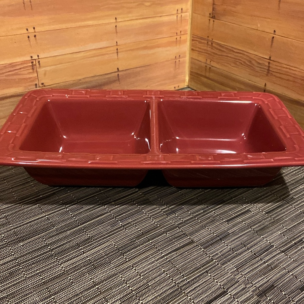 Divided serving dish